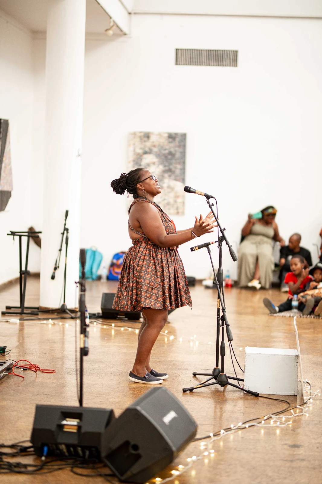 Tina Watyoka performing at Sofar