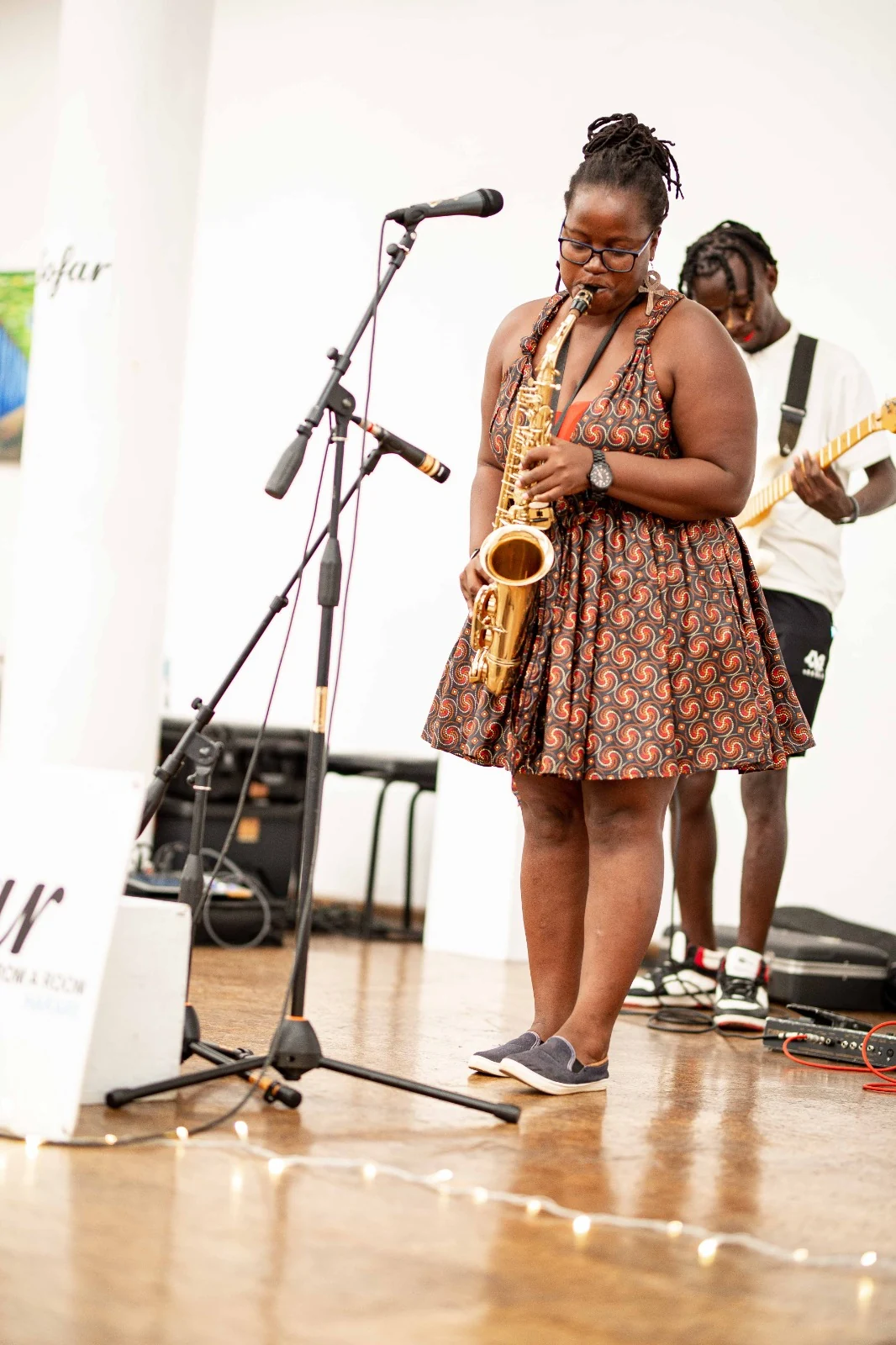 Tina Watyoka performing at Sofar